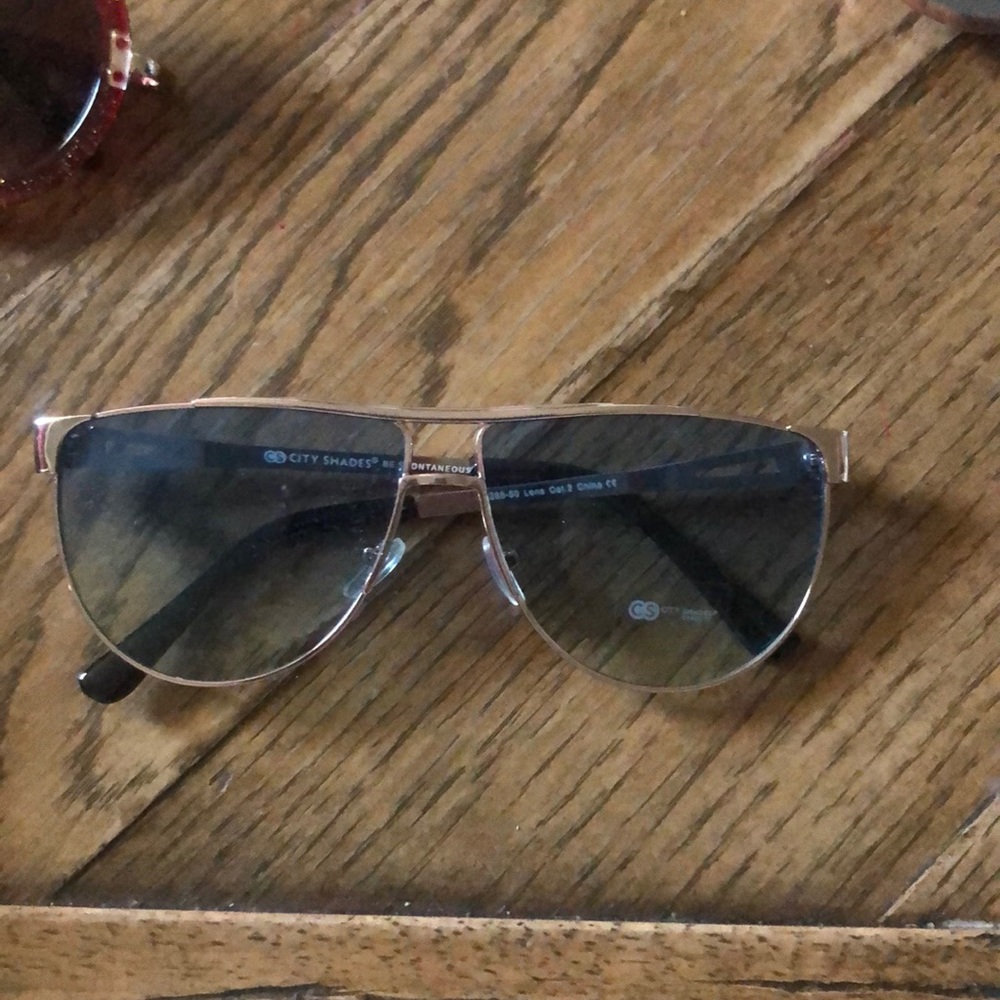 Sunglasses - Picture 4 of 6